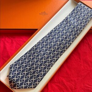 Hermes Men's Tie NWOT box included!